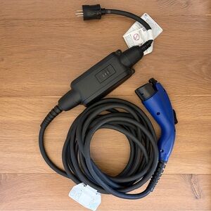 Electric Vehicle Charging Cable - Blue Handle